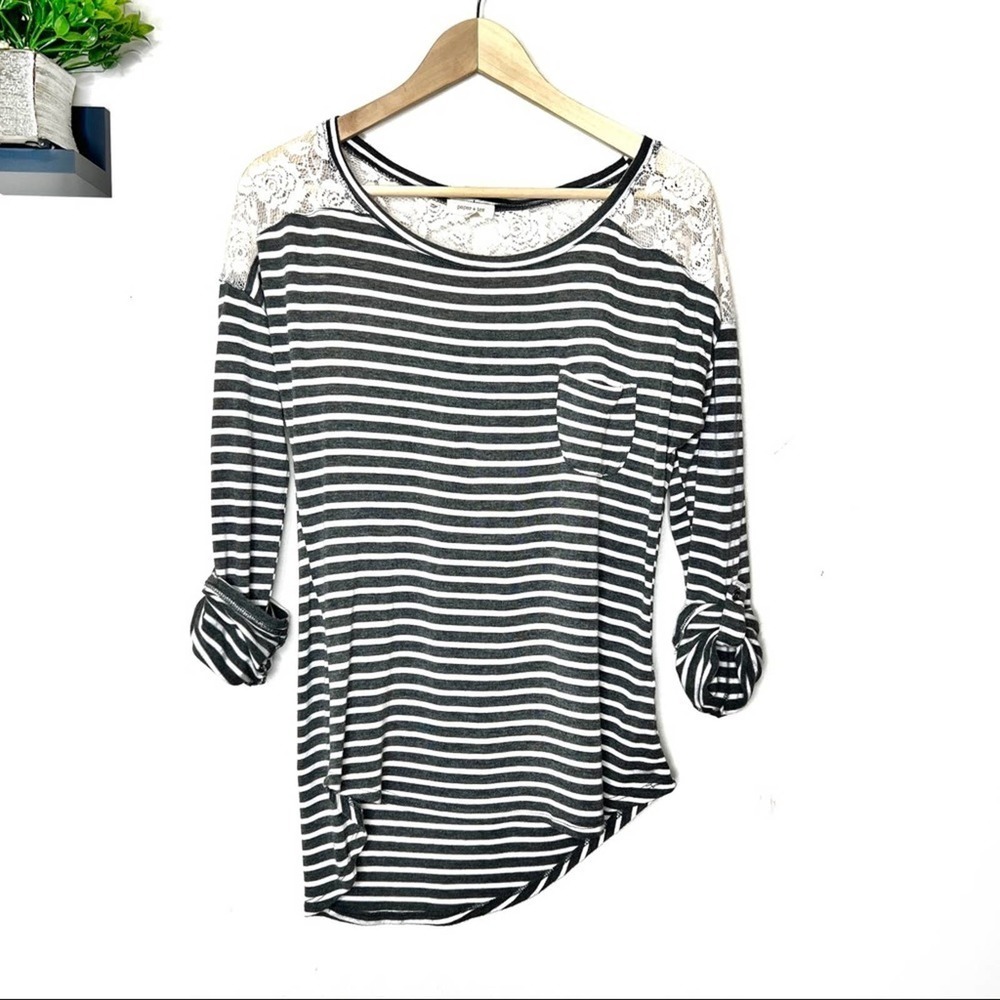 Paper + Tee Stripe Long Sleeve Lace Detail Top Size Large